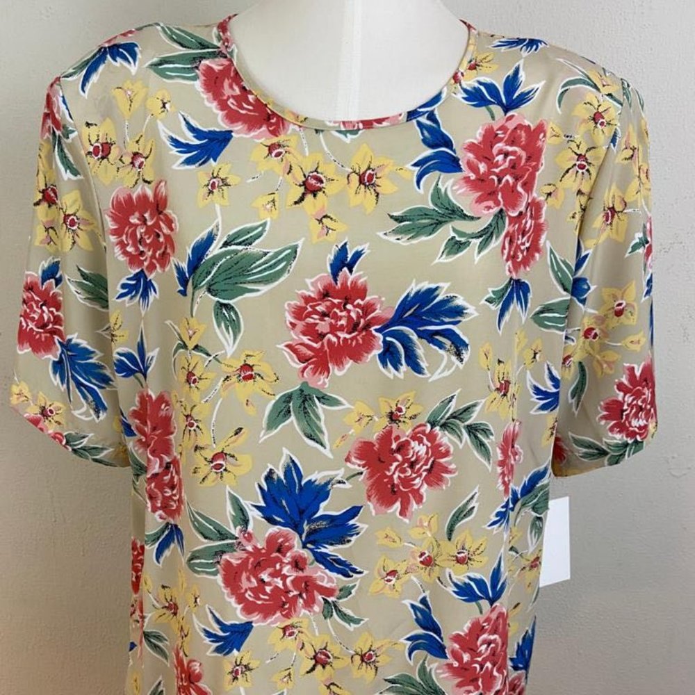 Vintage Kathie Lee Chinese Creppe Beige and Floral Design Blouse